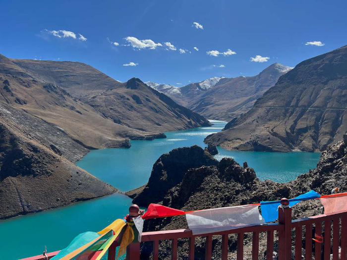 Tibet rondreis Yamdrok Tso meer